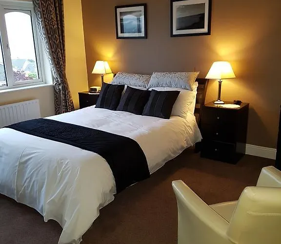 Westcliff House Pensión 4*